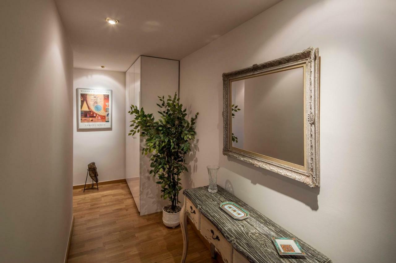 Atico Con Gran Terraza En El Corazon De Girona Apartment Exterior photo