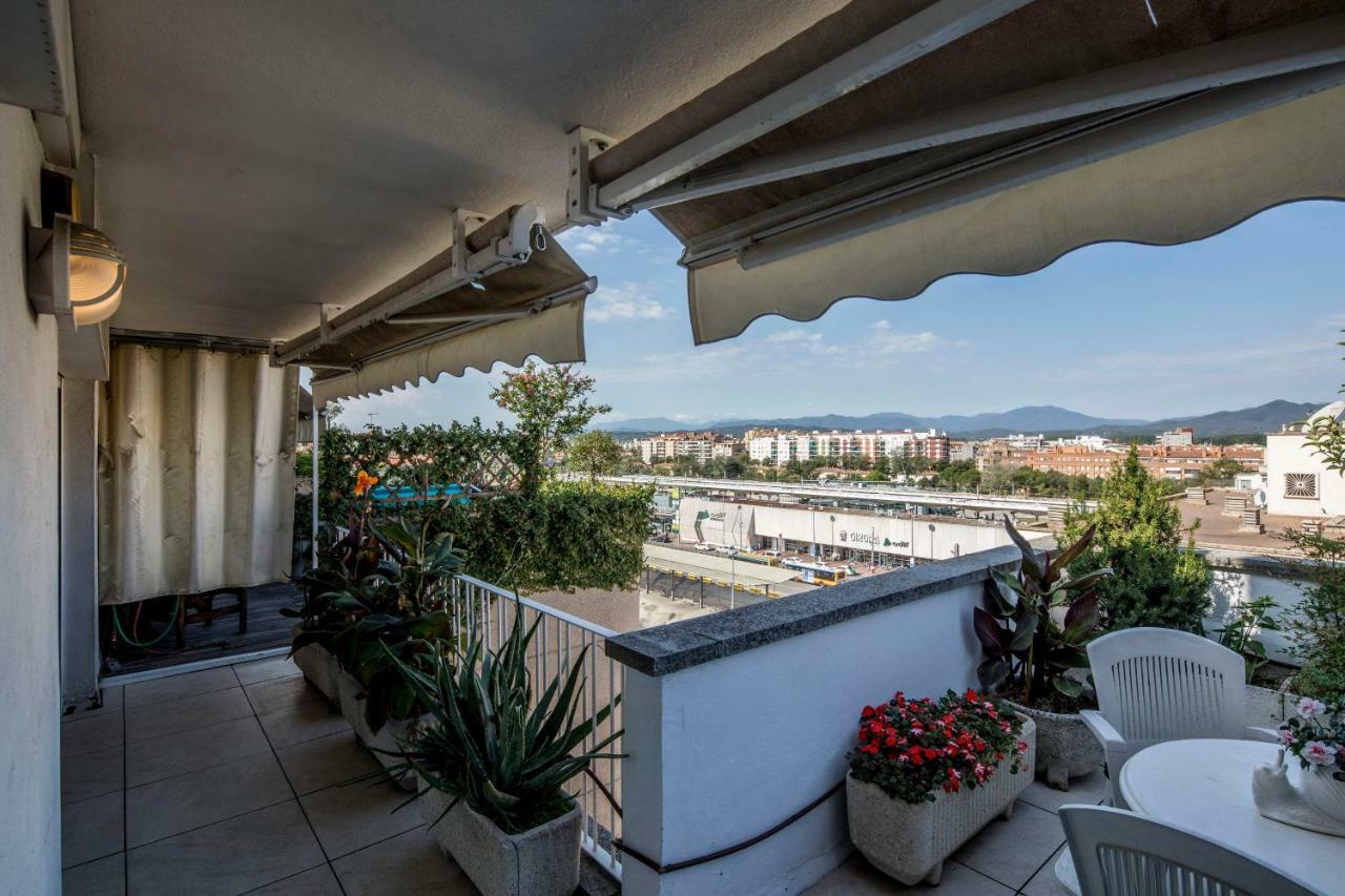 Atico Con Gran Terraza En El Corazon De Girona Apartment Exterior photo